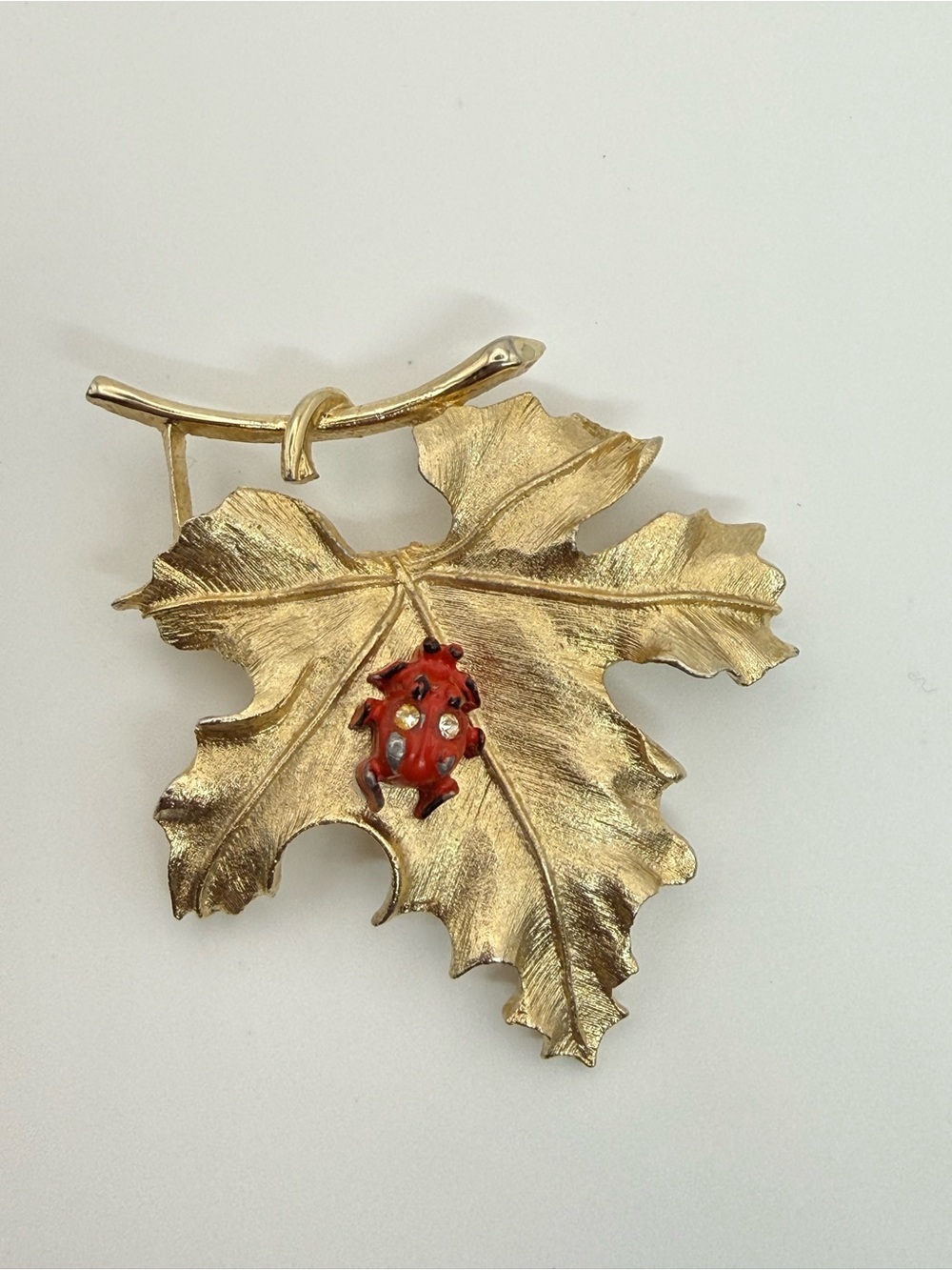 Vintage Sarah Coventry Gold Tone Maple Leaf Ladybug Brooch Pin